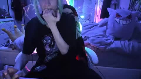 GreenEyedLovexo online show from 09.28.25