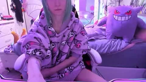 GreenEyedLovexo online show from 10.22.25