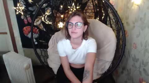 Lina online show from 10.14.25