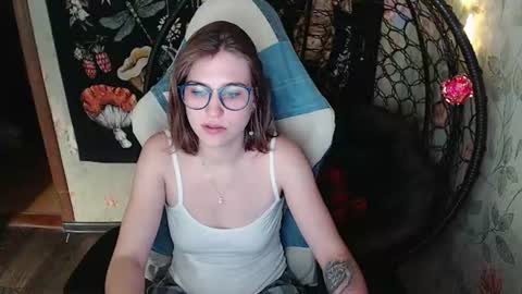 Snapshot of greenwitch9 chatting on 06.28.26 Lina online show from 06.28.26