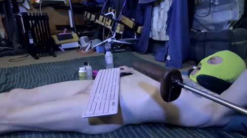 Snapshot of gregbball1 chatting on 09.30.25 electrogee1 online show from 09.30.25