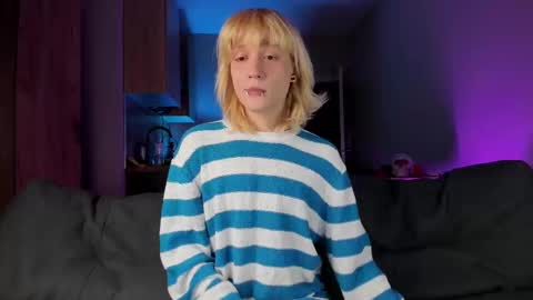 Greg-independent model online show from 03.08.25