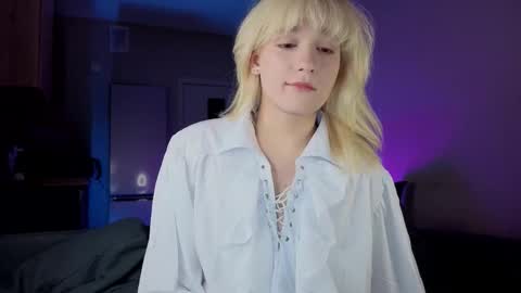 Greg-independent model online show from 09.28.25