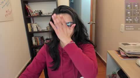 Snapshot of gretagat chatting on 11.20.25 Greta online show from 11.20.25