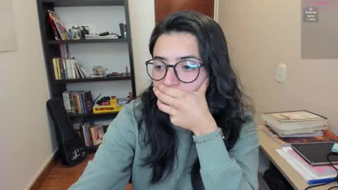 Snapshot of gretagat chatting on 12.17.25 Greta online show from 12.17.25