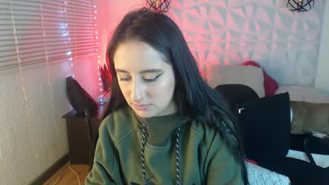 Snapshot of gretta_n_dannie chatting on 12.31.24 Gretta n dannie online show from 12.31.24