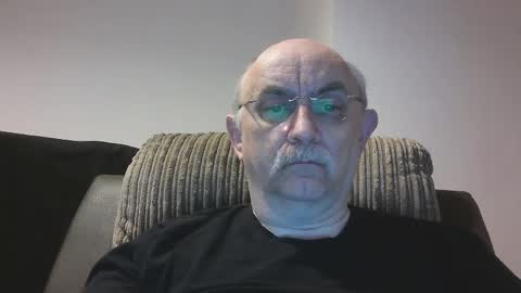 Snapshot of grey_dom chatting on 12.23.25 Master Sir online show from 12.23.25