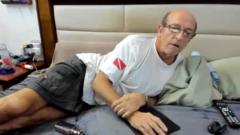 Snapshot of greyishere chatting on 12.04.24 Grey. If viewing your cam I am more likely to stay if you show your face. online show from 12.04.24