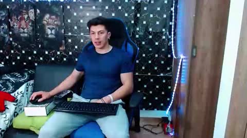 griego01 online show from 10.09.25