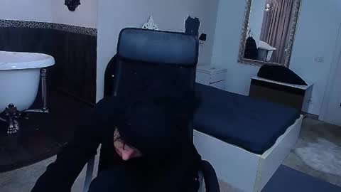 Snapshot of griffindane chatting on 02.16.26 GriffinDane online show from 02.16.26