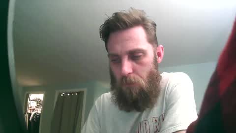 Snapshot of grizzley84 chatting on 12.31.24 grizzly84 online show from 12.31.24