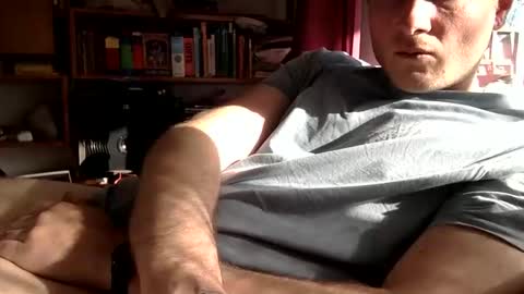 Snapshot of gruendamien chatting on 04.28.26 gruendamien online show from 04.28.26