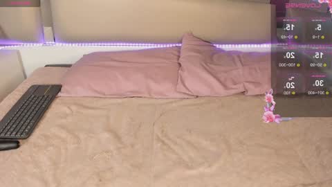 Snapshot of grupojade chatting on 12.14.24 grupojade online show from 12.14.24