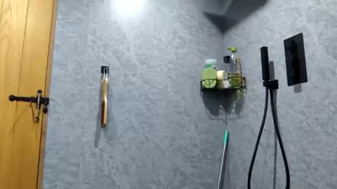 Snapshot of grzegorz34 chatting on 11.01.25 Greg online show from 11.01.25