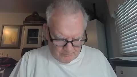 Snapshot of gspotlover1 chatting on 01.08.26 Horny Daddy online show from 01.08.26