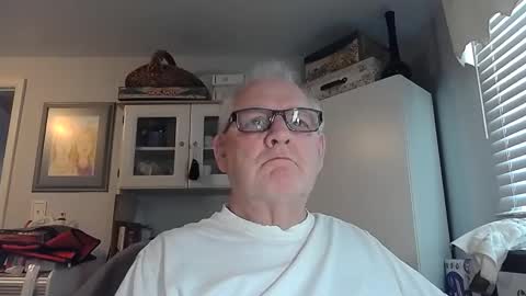 Snapshot of gspotlover1 chatting on 02.01.26 Horny Daddy online show from 02.01.26