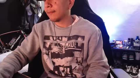 Snapshot of guayaco_ chatting on 02.24.25 Guayaco online show from 02.24.25