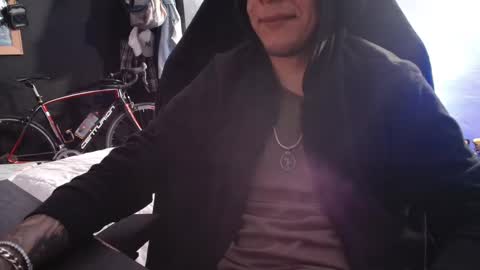 Snapshot of guayaco_ chatting on 03.11.25 Guayaco online show from 03.11.25