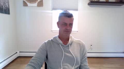 Snapshot of gudguy2025 chatting on 11.01.25 gudguy2025 online show from 11.01.25