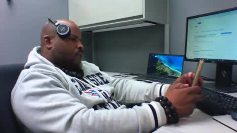 Snapshot of guidedhandstech chatting on 02.07.25 guidedhandstech online show from 02.07.25