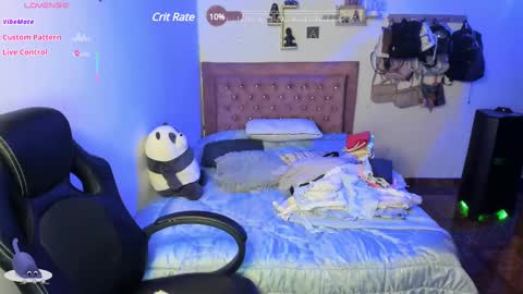 Hello Im Julieta Im 25 years old welcome to my room have fun and be happy. online show from 03.10.25
