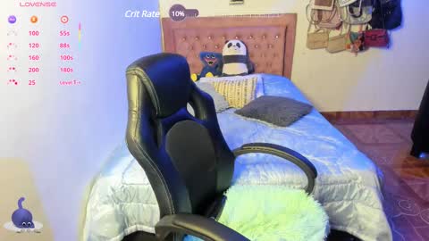 Hello Im Julieta Im 25 years old welcome to my room have fun and be happy. online show from 03.11.25