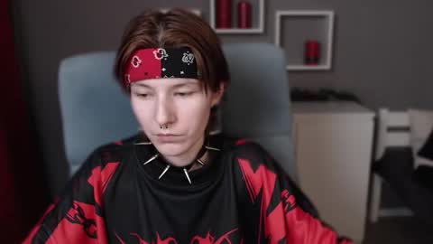 guitarandangell online show from 12.18.25