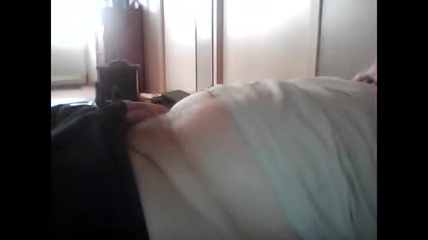 Snapshot of guizmeau72 chatting on 10.08.25 guizmeau72 online show from 10.08.25