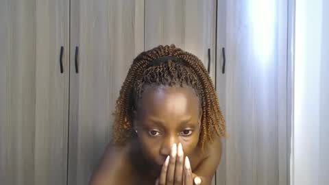 Miss Incredible online show from 11.24.25