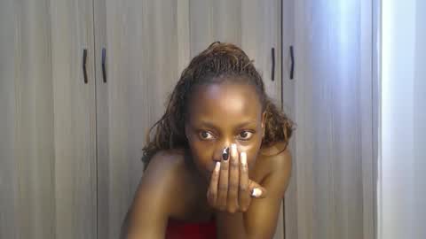 Miss Incredible online show from 02.19.26