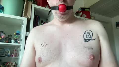 Snapshot of gummicasual chatting on 02.07.26 gummicasual online show from 02.07.26