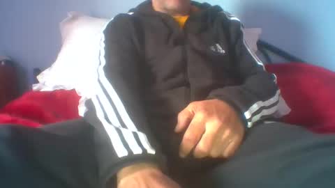 Snapshot of gunishment chatting on 01.04.25 gunishment online show from 01.04.25