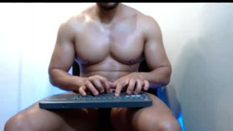 holl latino online show from 05.13.26