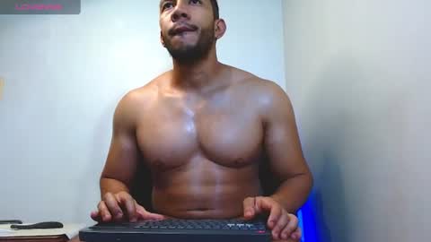Snapshot of gurushake chatting on 06.22.26 holl latino online show from 06.22.26