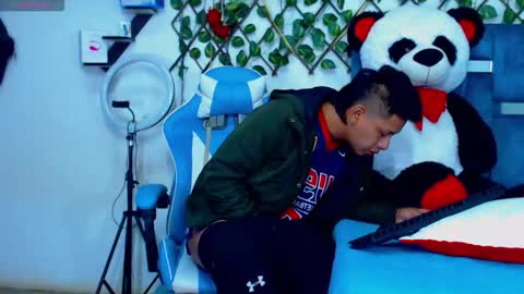 Hakim online show from 12.05.25