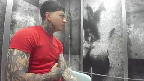 Snapshot of gury_tattoo chatting on 06.24.26 Gury online show from 06.24.26