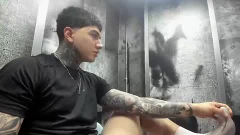 Snapshot of gury_tattoo chatting on 06.26.26 Gury online show from 06.26.26