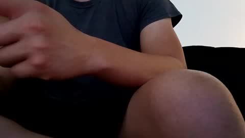 Snapshot of guts_san chatting on 09.21.25 guts_san online show from 09.21.25