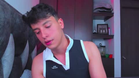 Snapshot of guy_twinks chatting on 01.24.25 Gabriel online show from 01.24.25