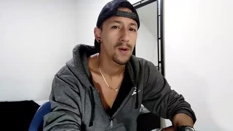 Snapshot of guykarim chatting on 01.21.25 karim online show from 01.21.25