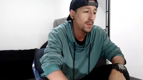 Snapshot of guykarim chatting on 01.23.25 karim online show from 01.23.25