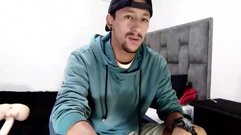 Snapshot of guykarim chatting on 02.26.25 karim online show from 02.26.25