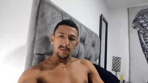 Snapshot of guykarim chatting on 09.26.25 karim online show from 09.26.25