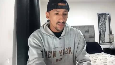 Snapshot of guykarim chatting on 02.03.26 karim online show from 02.03.26