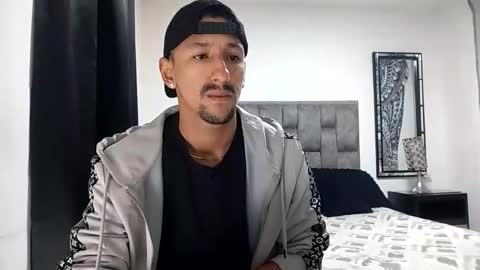 Snapshot of guykarim chatting on 02.05.26 karim online show from 02.05.26