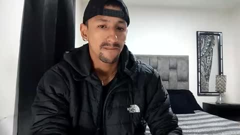 Snapshot of guykarim chatting on 02.10.26 karim online show from 02.10.26