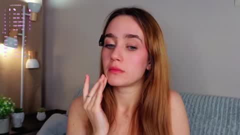 Snapshot of gwenbunn chatting on 10.18.25 Julia online show from 10.18.25