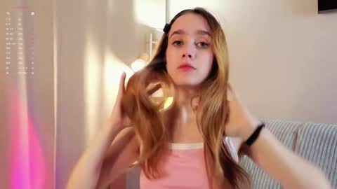 Snapshot of gwenbunn chatting on 11.07.25 Julia online show from 11.07.25