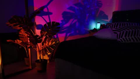 Snapshot of gwenhilton chatting on 01.24.25 gwenhilton online show from 01.24.25