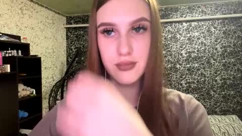 Gwen online show from 10.21.25